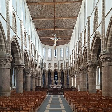 Collégiale Saint-Évroult de Mortain