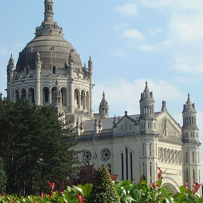 Photo de Basilique Sainte-Thérèse