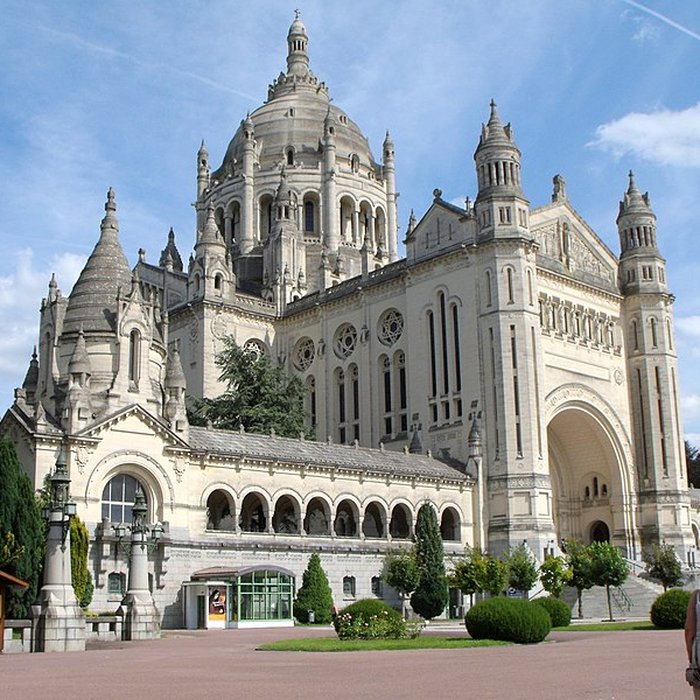 Photo de Basilique Sainte-Thérèse