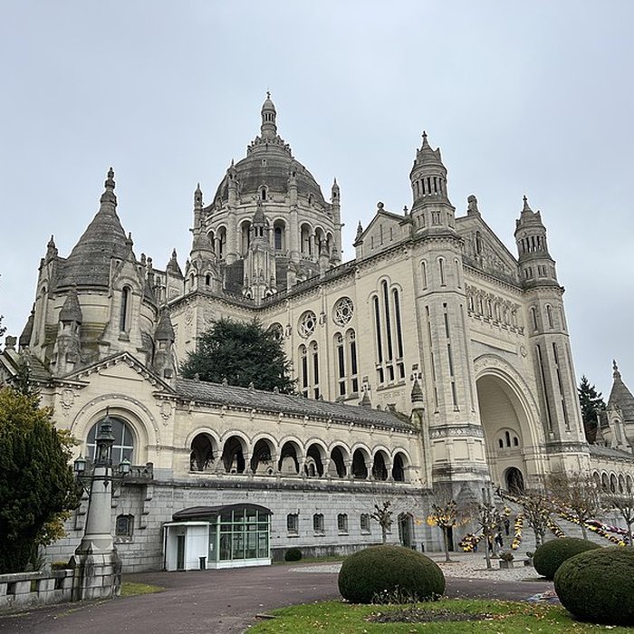 Photo de Basilique Sainte-Thérèse