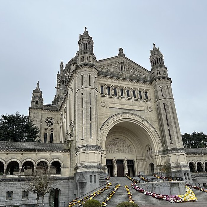 Photo de Basilique Sainte-Thérèse