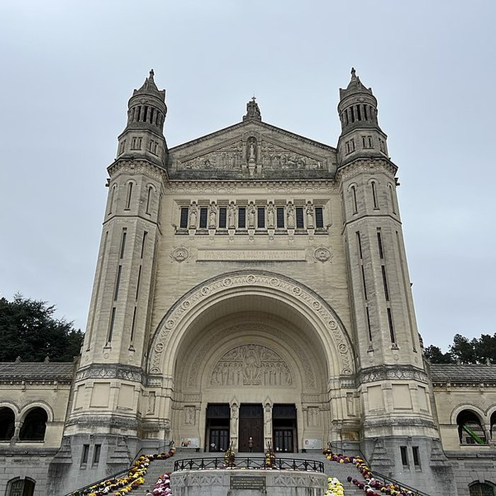 Photo de Basilique Sainte-Thérèse