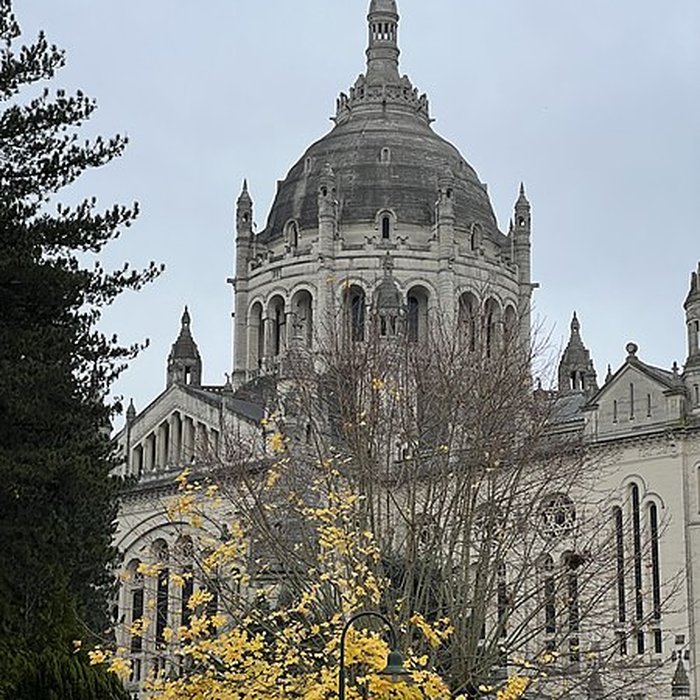 Photo de Basilique Sainte-Thérèse