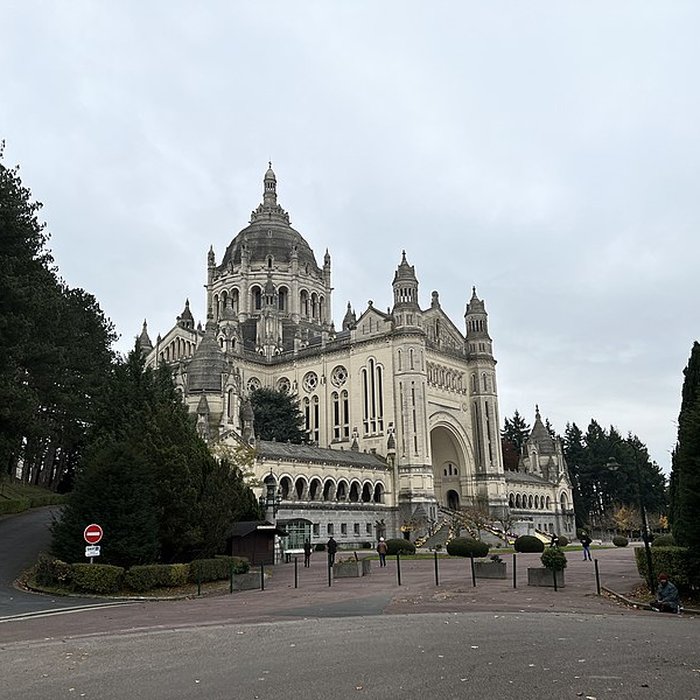 Photo de Basilique Sainte-Thérèse