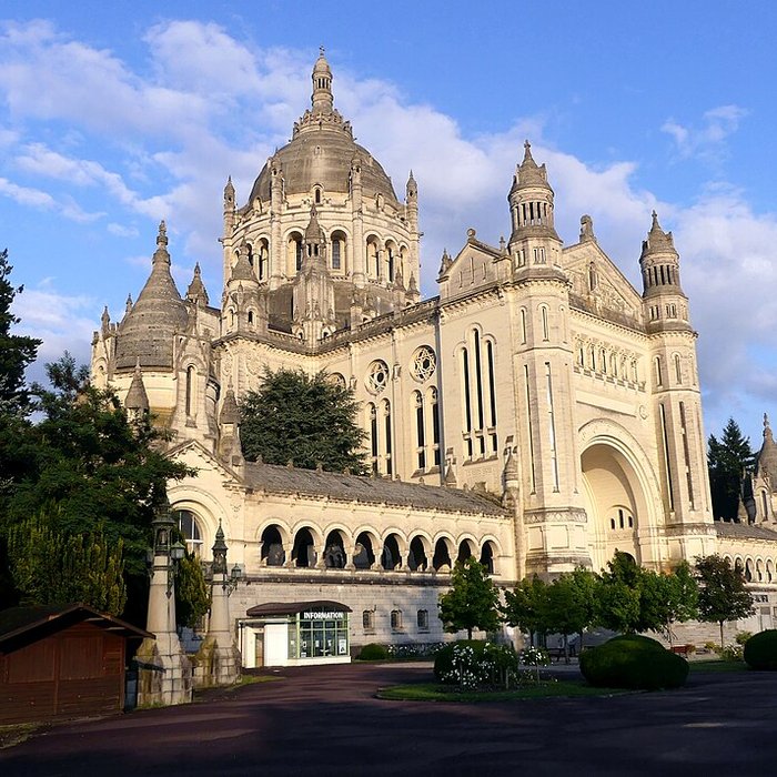 Photo de Basilique Sainte-Thérèse