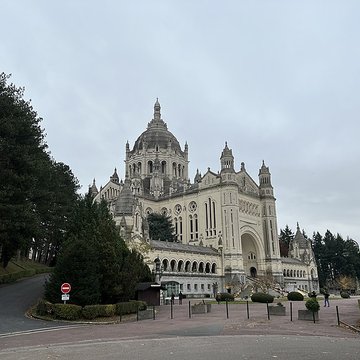 Basilique Sainte-Thérèse