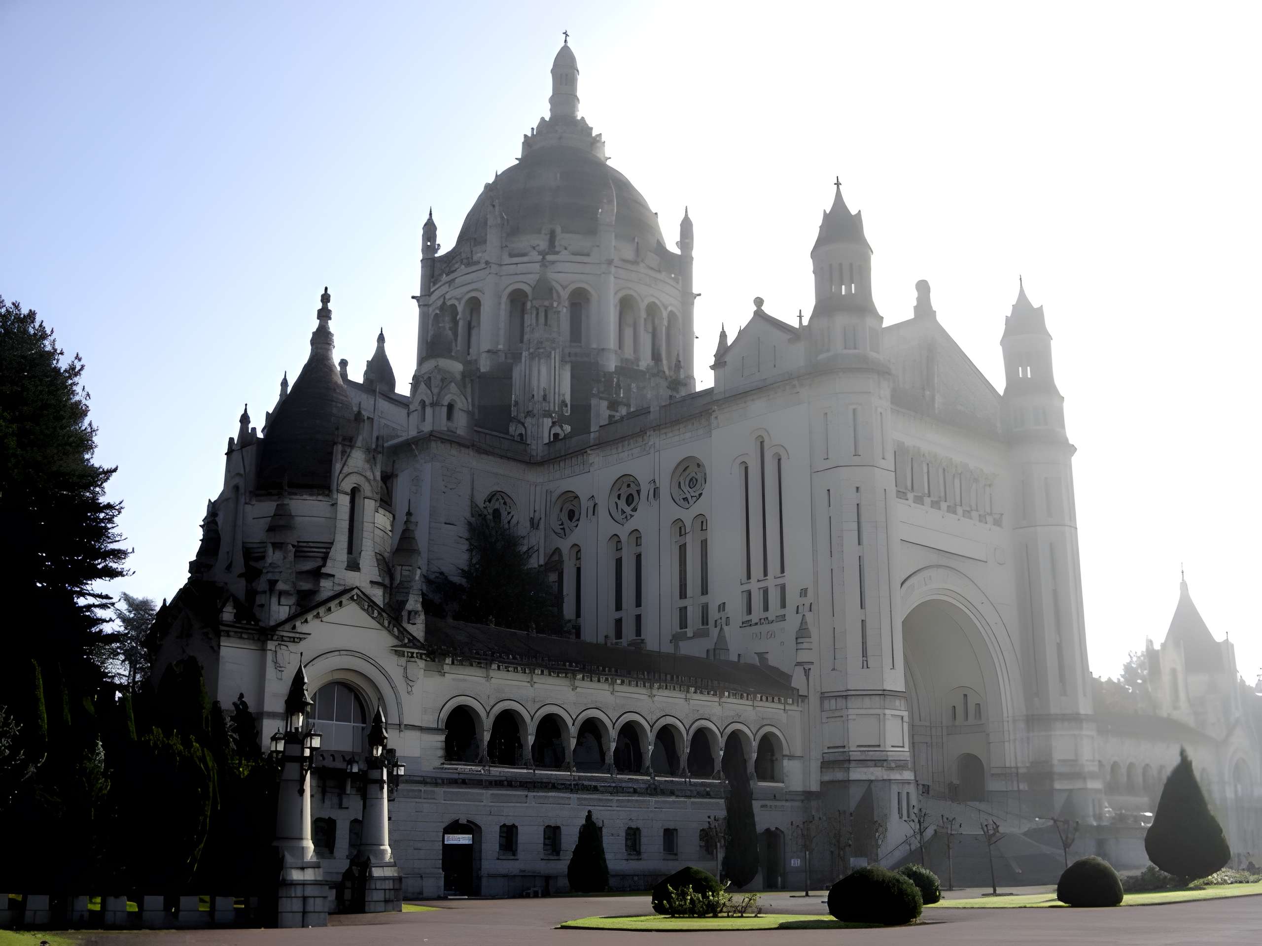 Basilique Sainte-Thérèse