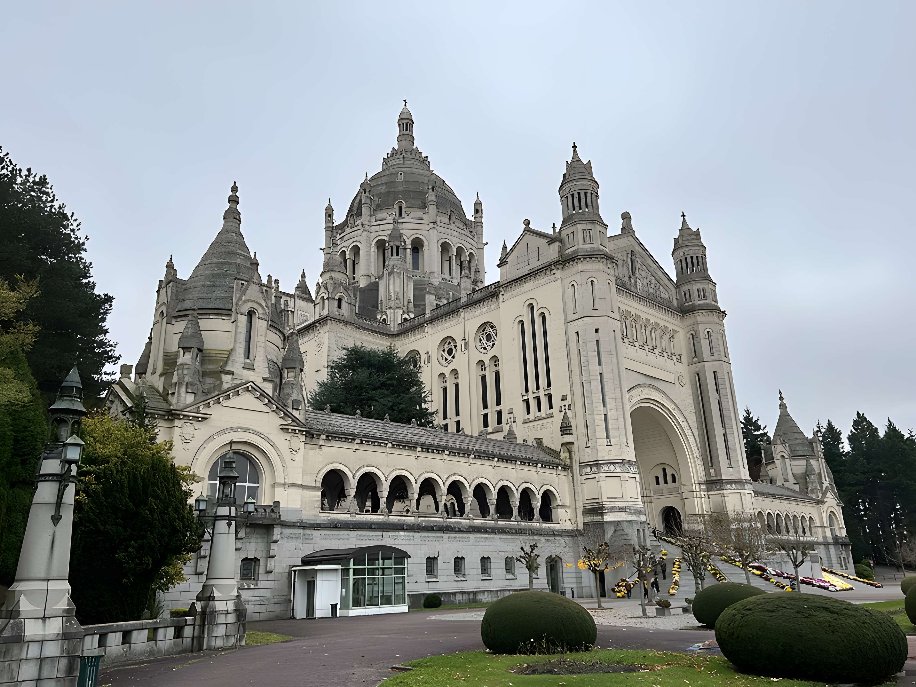 Basilique Sainte-Thérèse