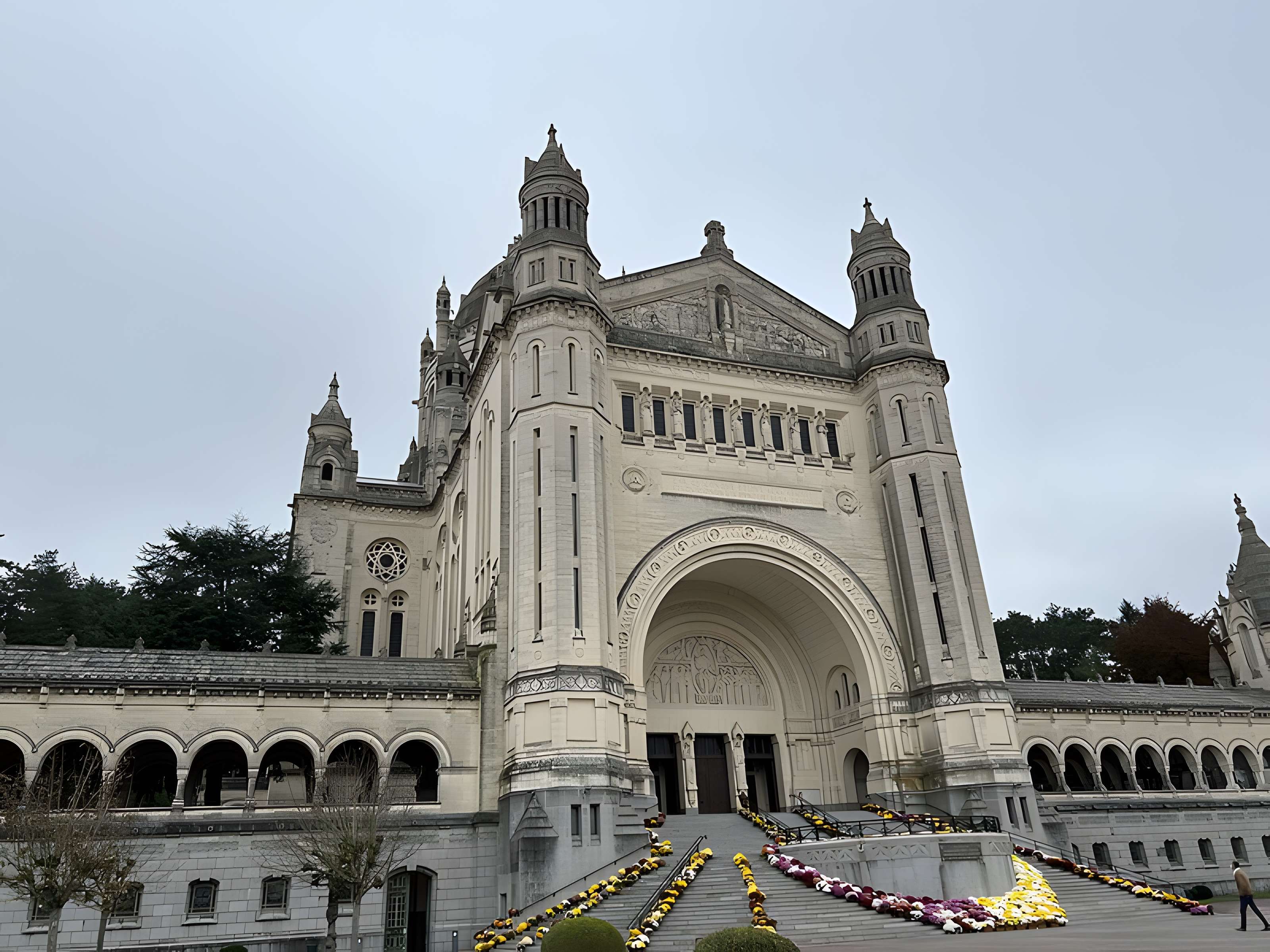 Basilique Sainte-Thérèse
