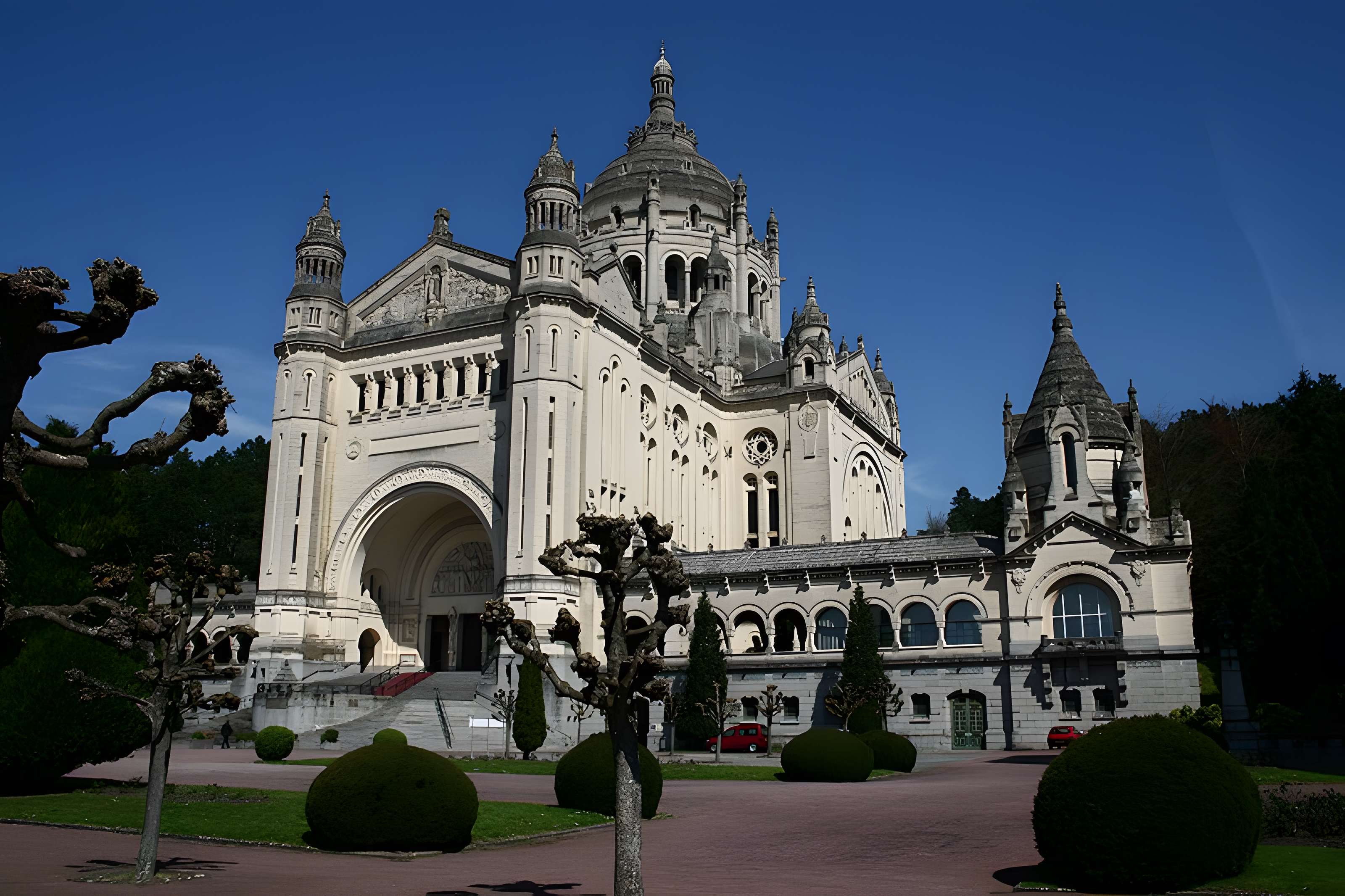Basilique Sainte-Thérèse