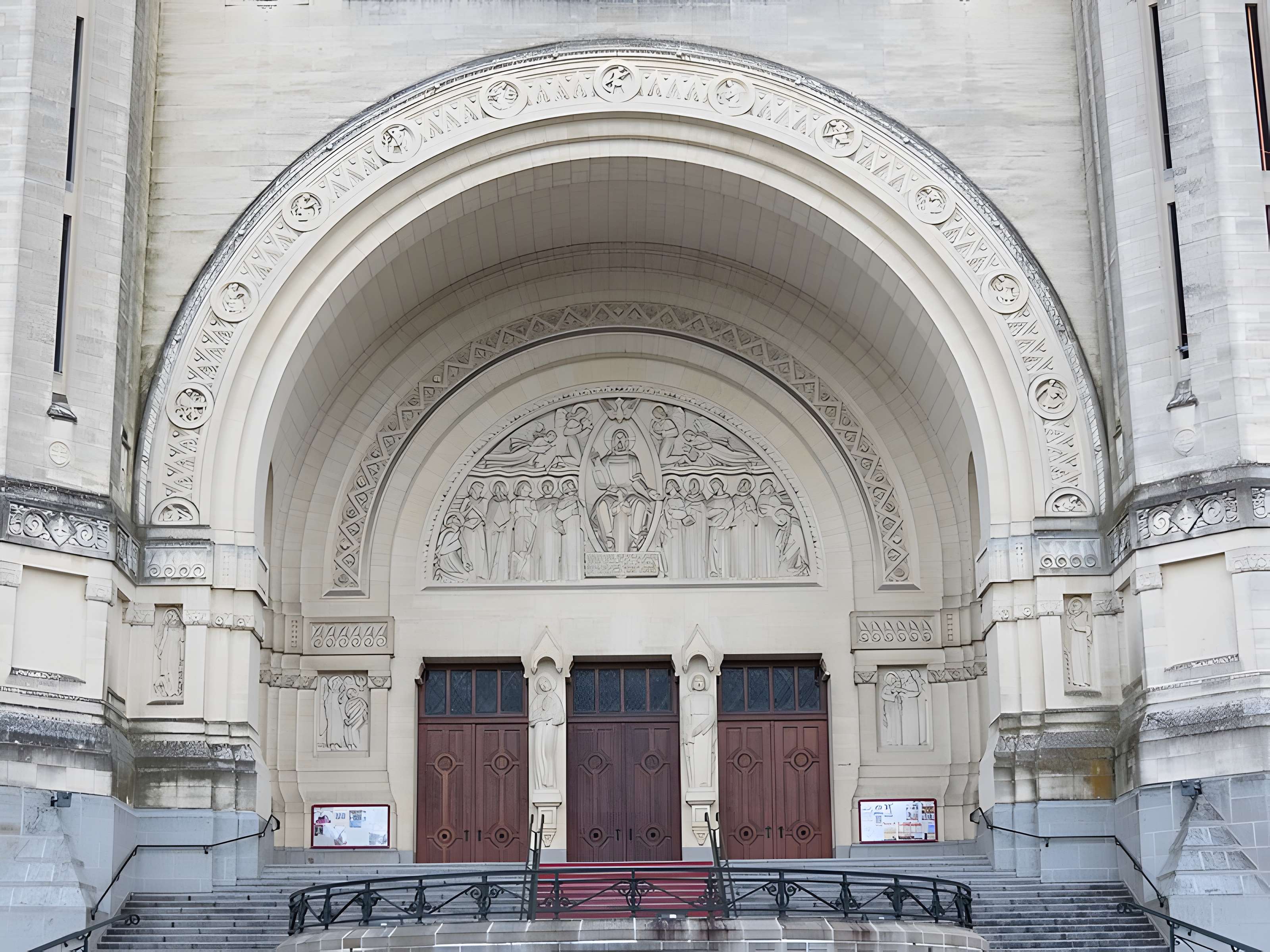 Basilique Sainte-Thérèse
