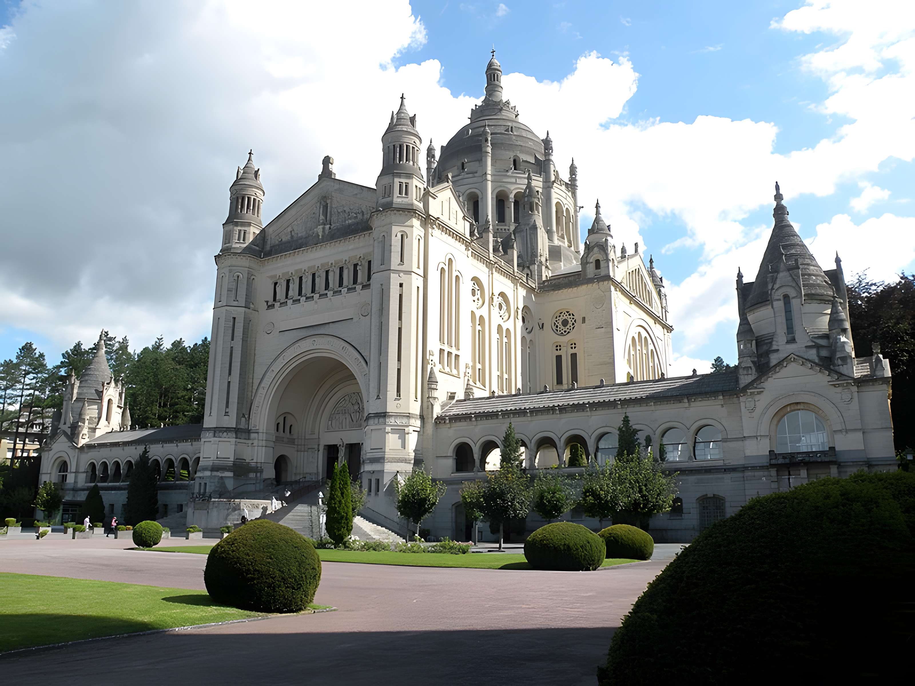 Basilique Sainte-Thérèse