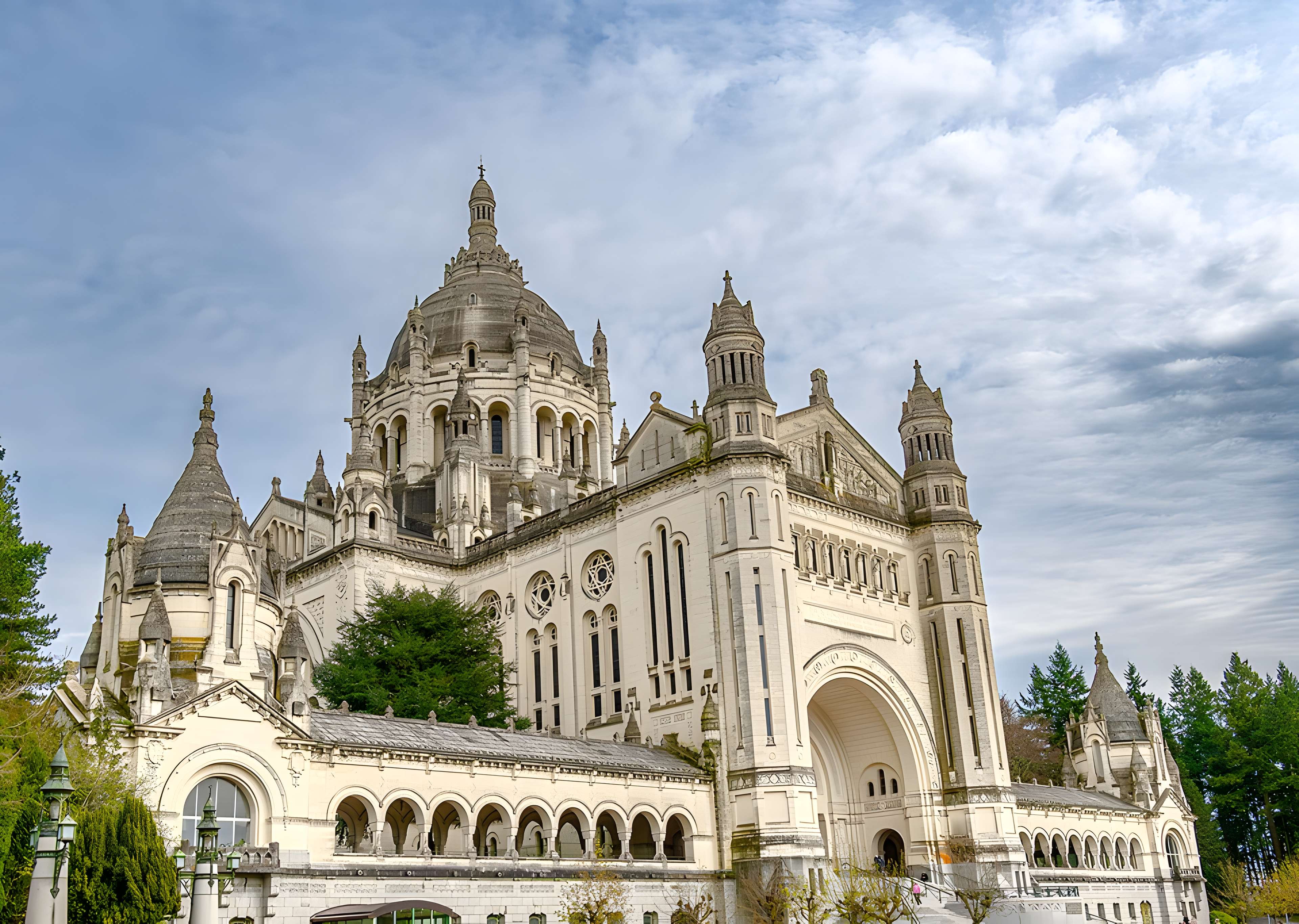 Basilique Sainte-Thérèse