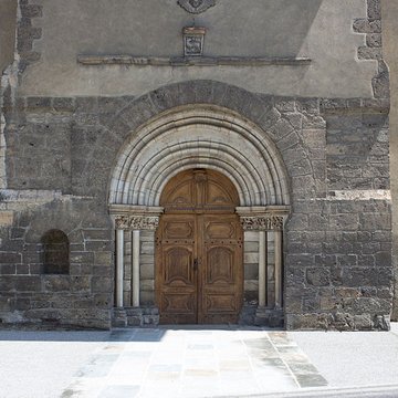 Collégiale Saint-Marcel de La Chambre