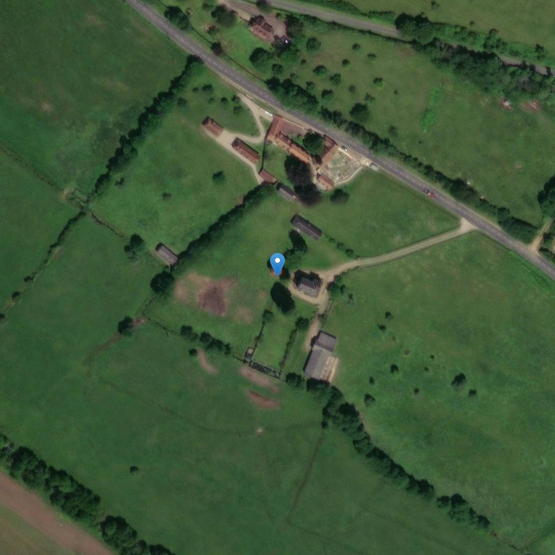 Photo de 邸宅の隣接する草原にあるコロンビエ