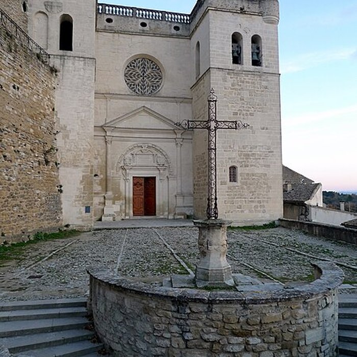 Photo de Collégiale Saint-Sauveur de Grignan