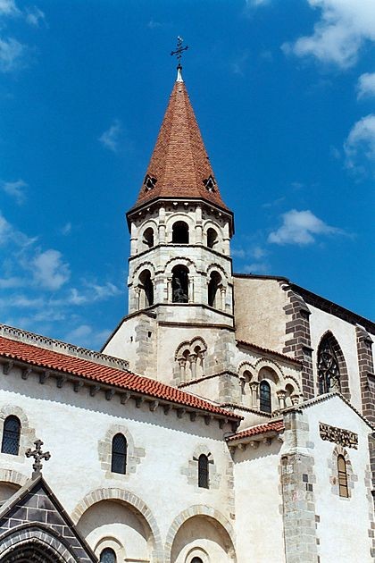 Photo de Collégiale Saint-Victor et Sainte-Couronne d'Ennezat