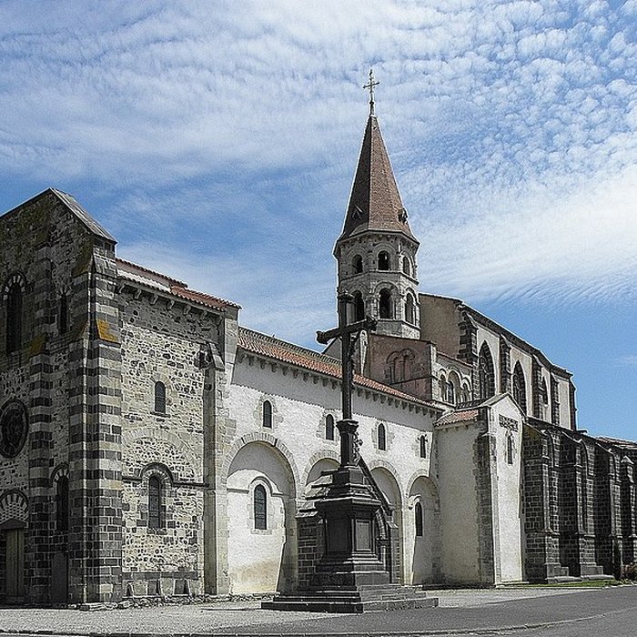 Photo de Collégiale Saint-Victor et Sainte-Couronne dEnnezat