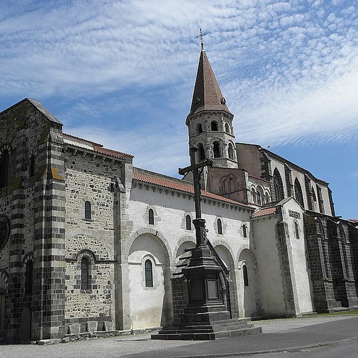 Photo de Collégiale Saint-Victor et Sainte-Couronne dEnnezat