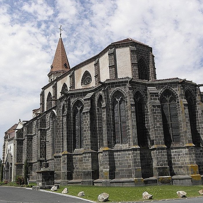 Photo de Collégiale Saint-Victor et Sainte-Couronne dEnnezat