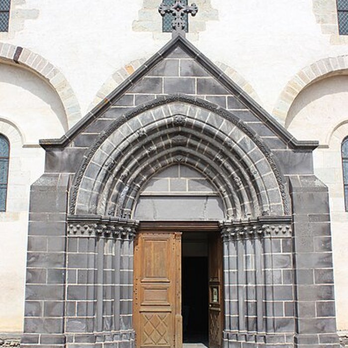 Photo de Collégiale Saint-Victor et Sainte-Couronne dEnnezat