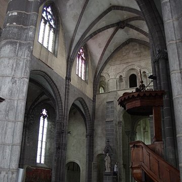 Collégiale Saint-Victor et Sainte-Couronne dEnnezat