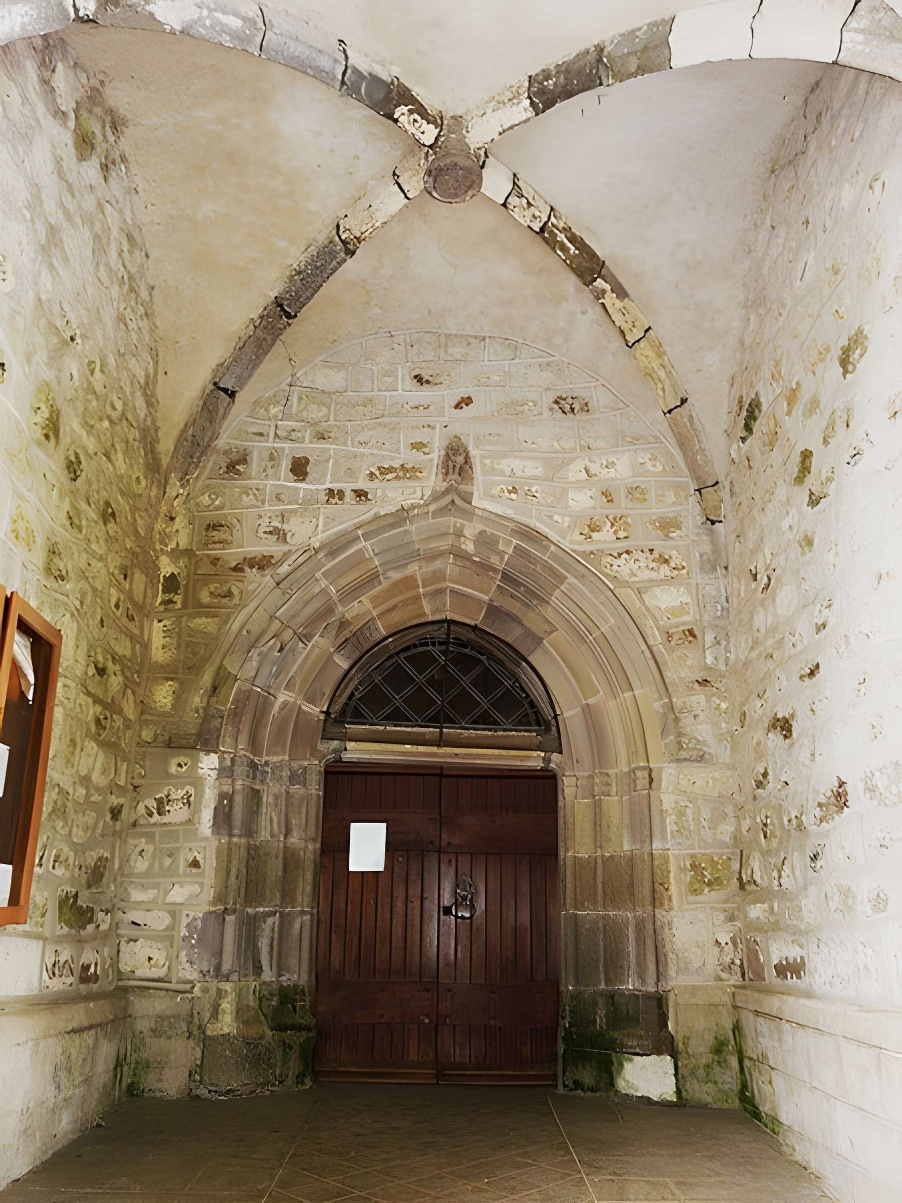 Eglise Sainte-Croix et Saint-Pierre