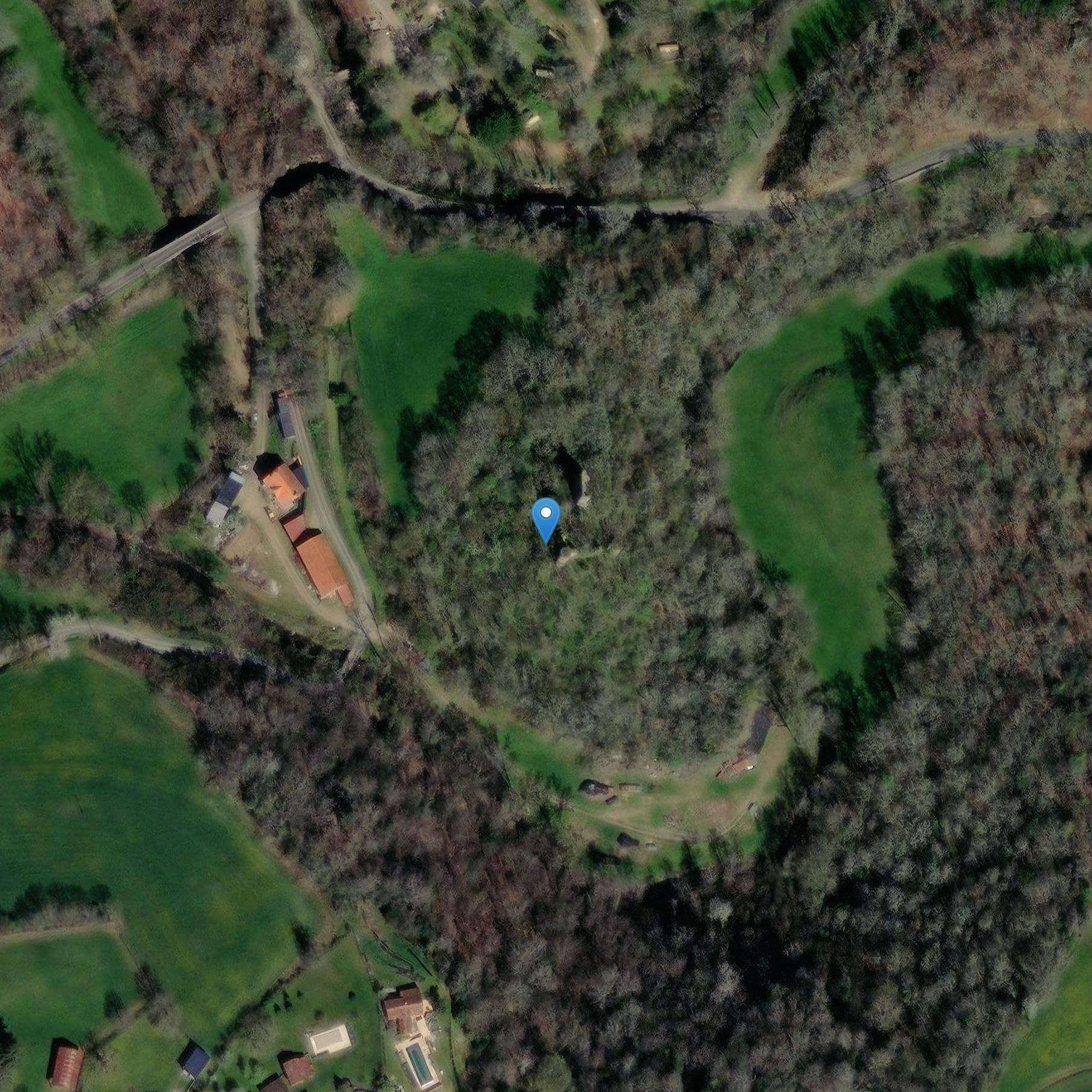 Photo de Ruines du château fort de Merle ou de Chaule