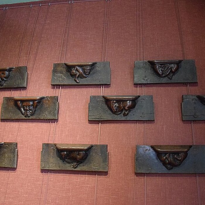 Photo de Ancien évêché, actuellement mairie et musée