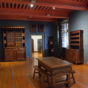 Ancien évêché, actuellement mairie et musée