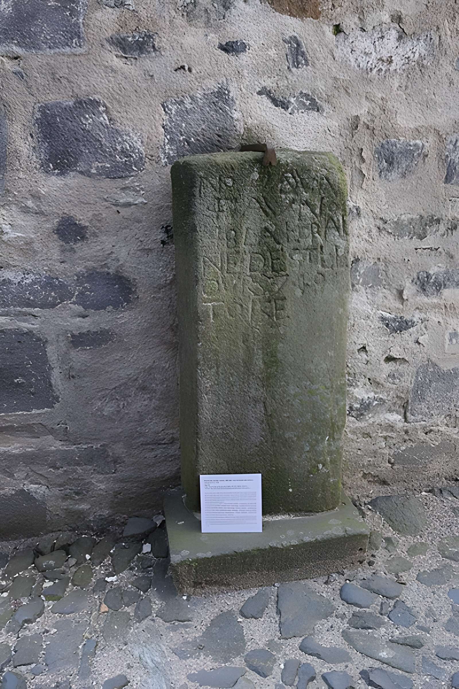 Ancien évêché, actuellement mairie et musée