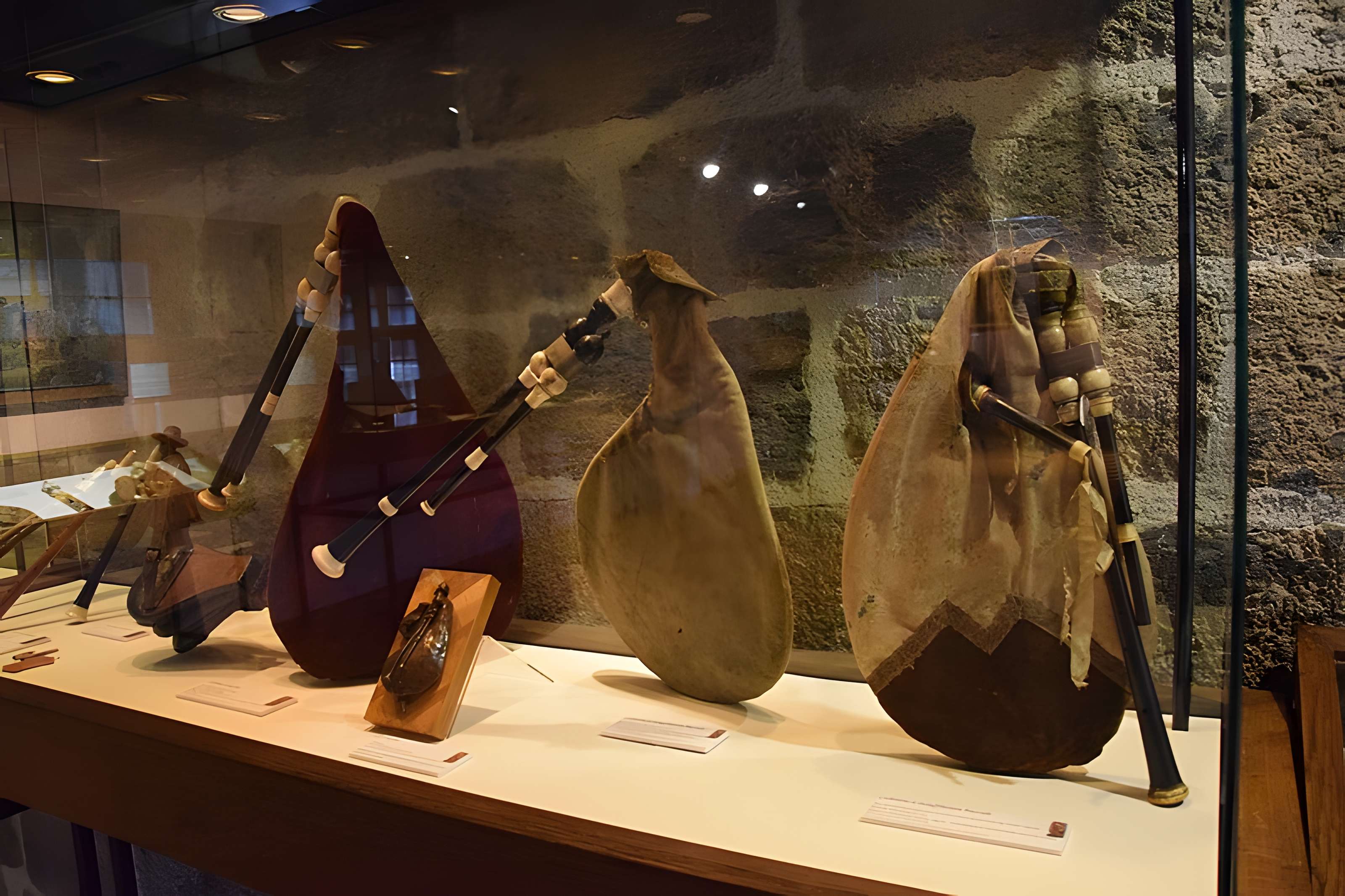 Ancien évêché, actuellement mairie et musée