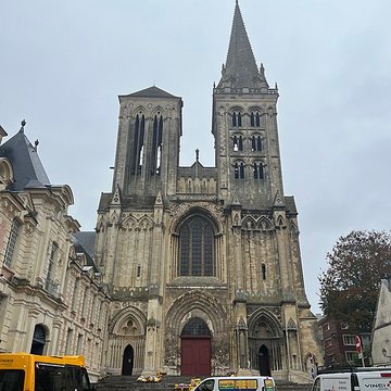 Cathédrale Saint-Pierre de Lisieux