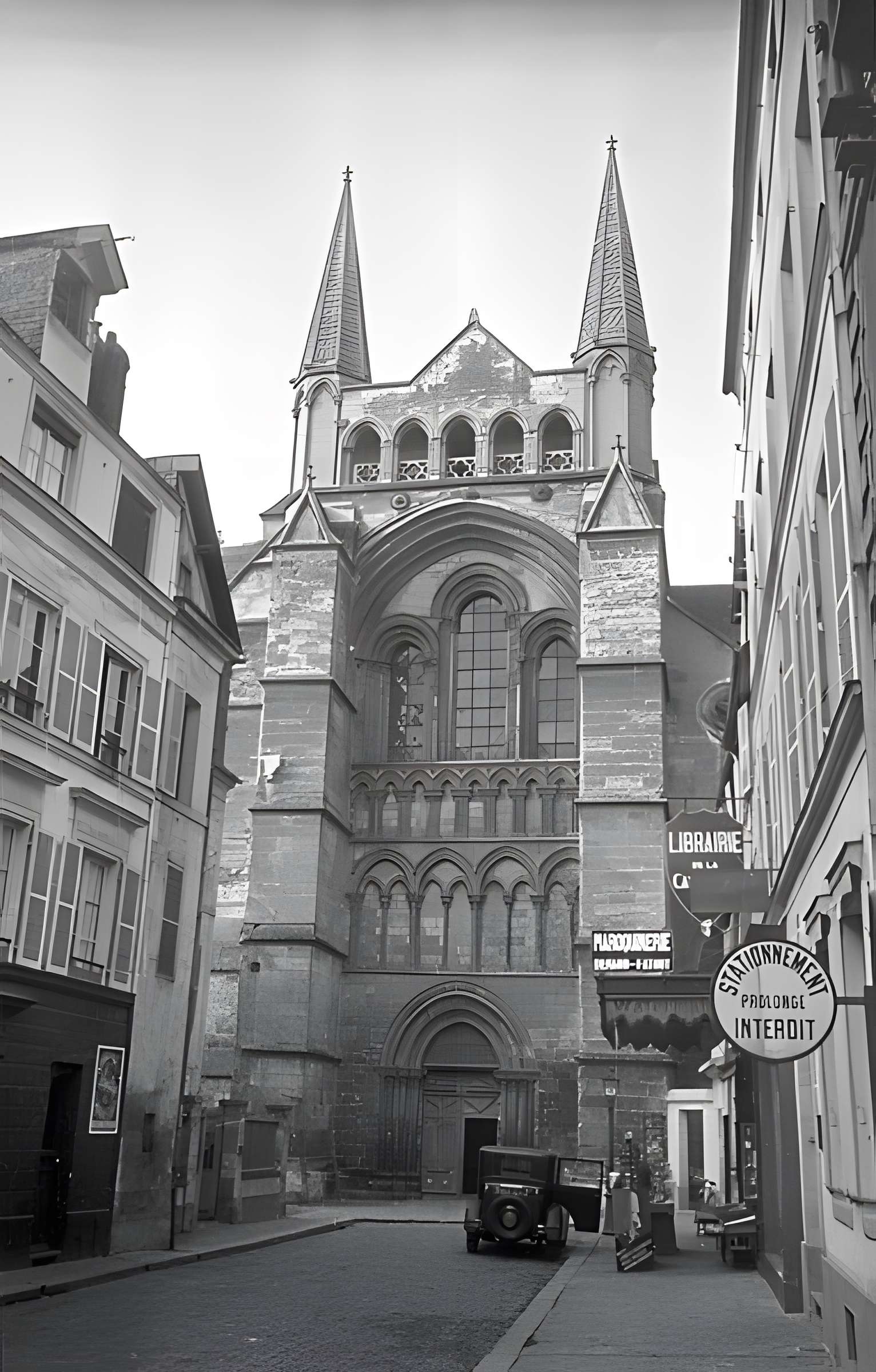 Cathédrale Saint-Pierre de Lisieux