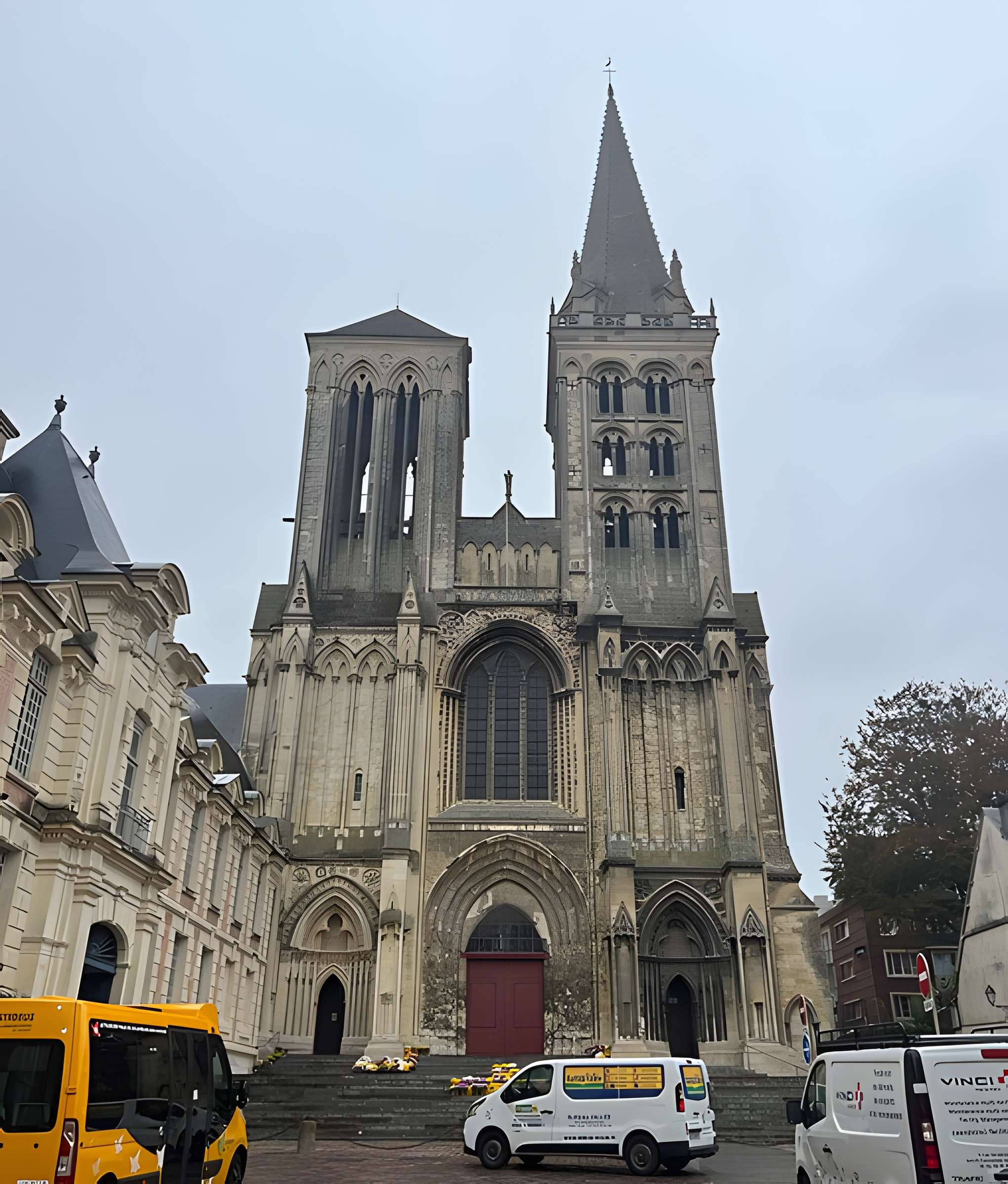Cathédrale Saint-Pierre de Lisieux