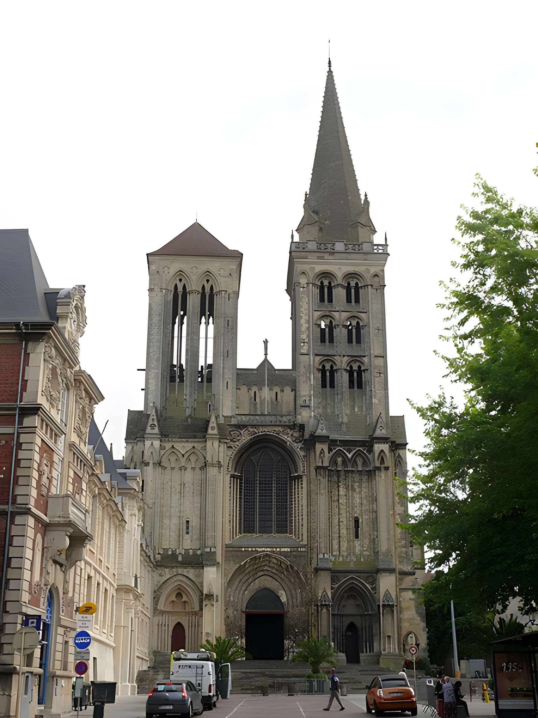 Cathédrale Saint-Pierre de Lisieux