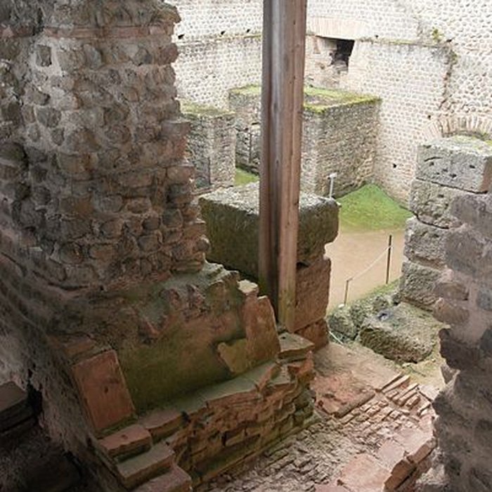 Photo de Restes dun amphithéâtre