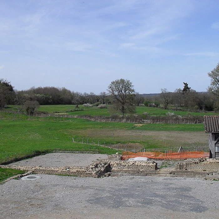 Photo de Restes dun amphithéâtre