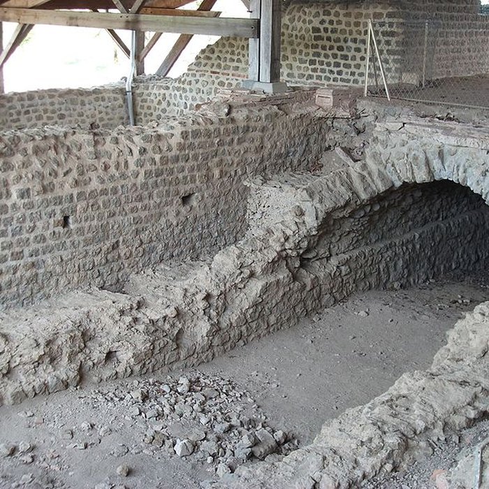 Photo de Restes dun amphithéâtre