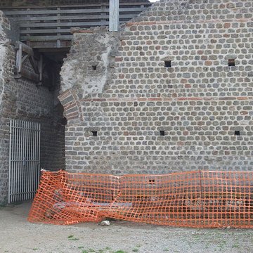 Restes dun amphithéâtre