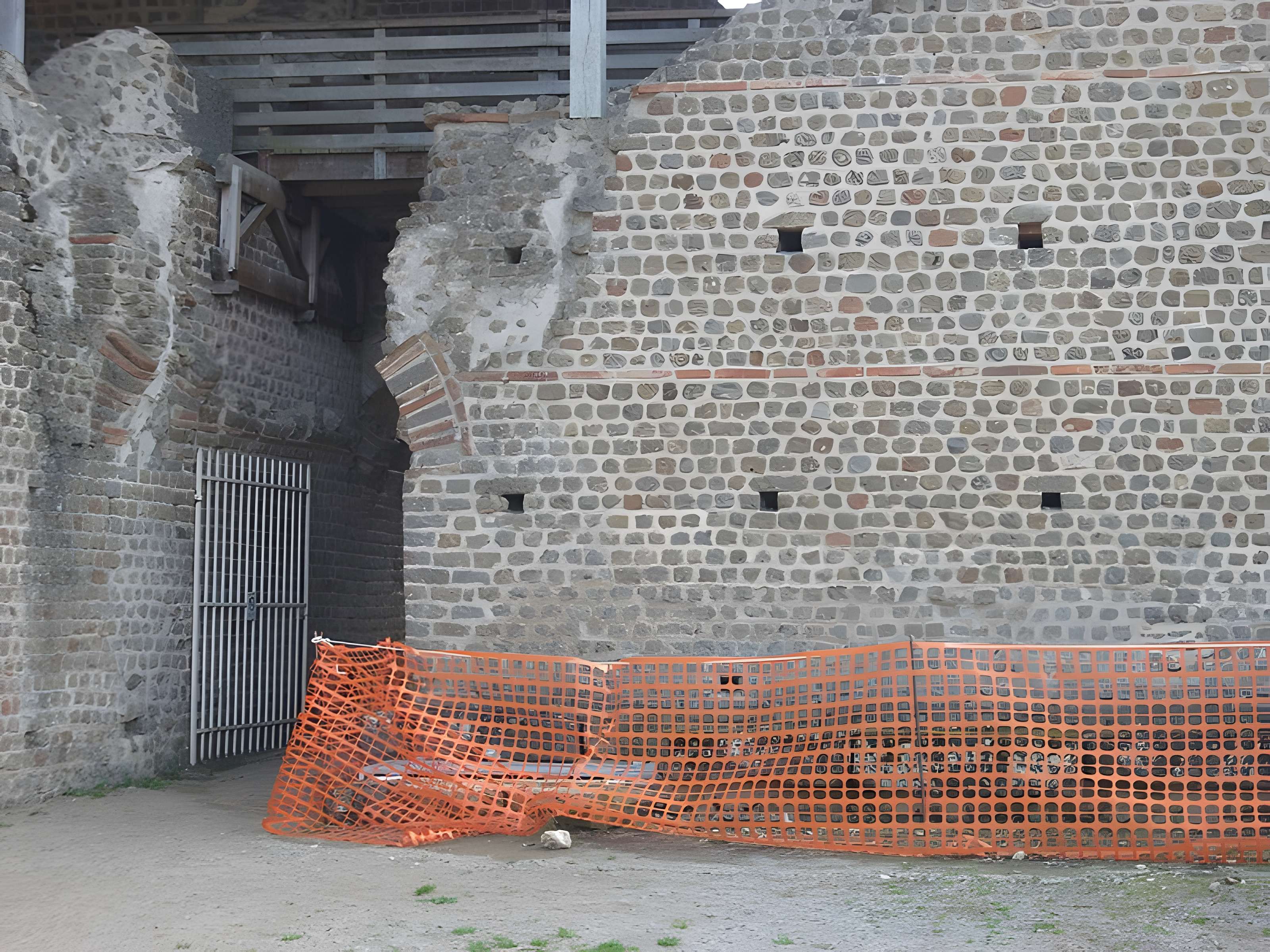 Restes d'un amphithéâtre