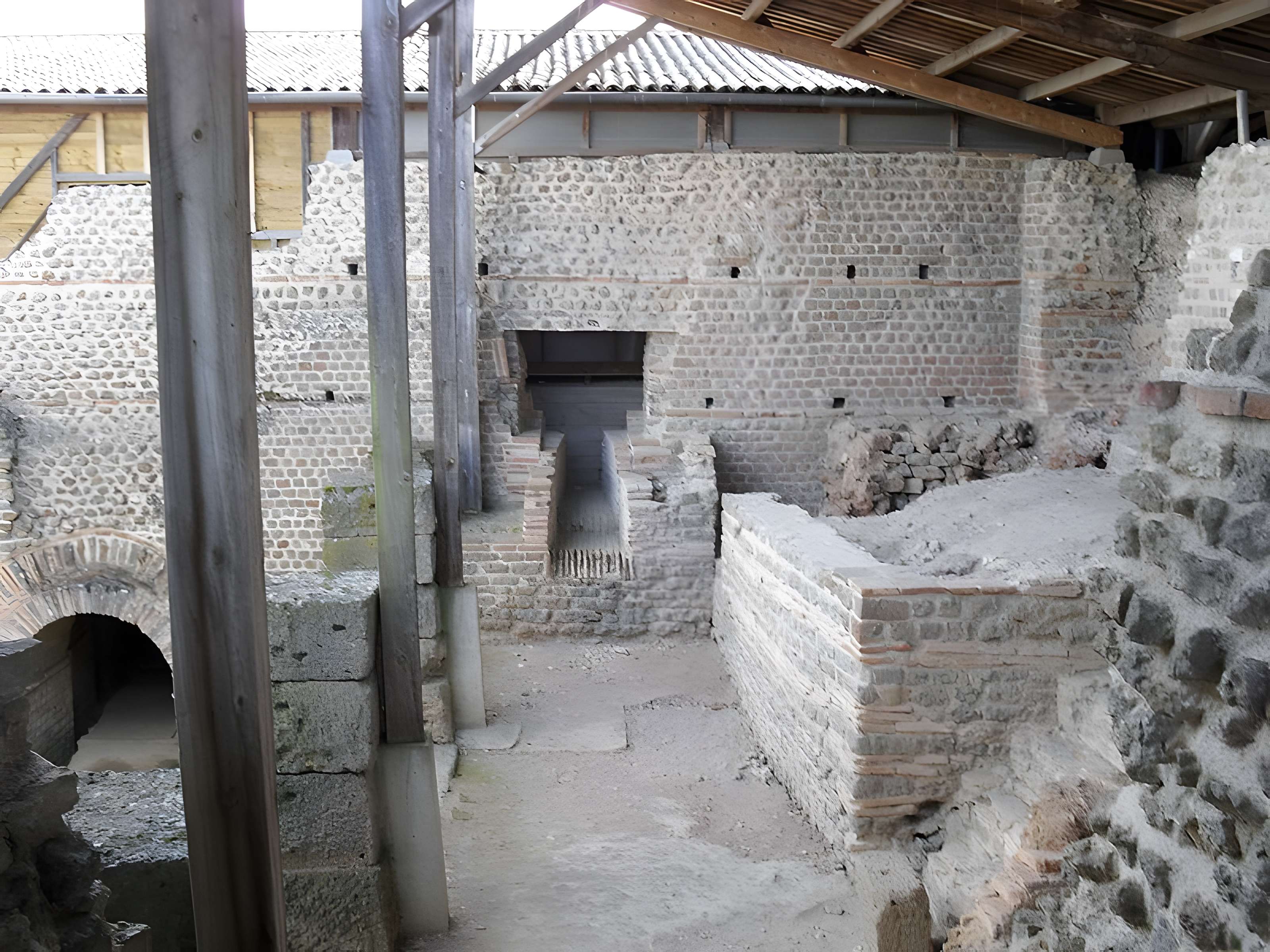 Restes d'un amphithéâtre