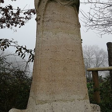 Monument commémoratif à Paul Nozal