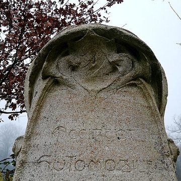 Monument commémoratif à Paul Nozal