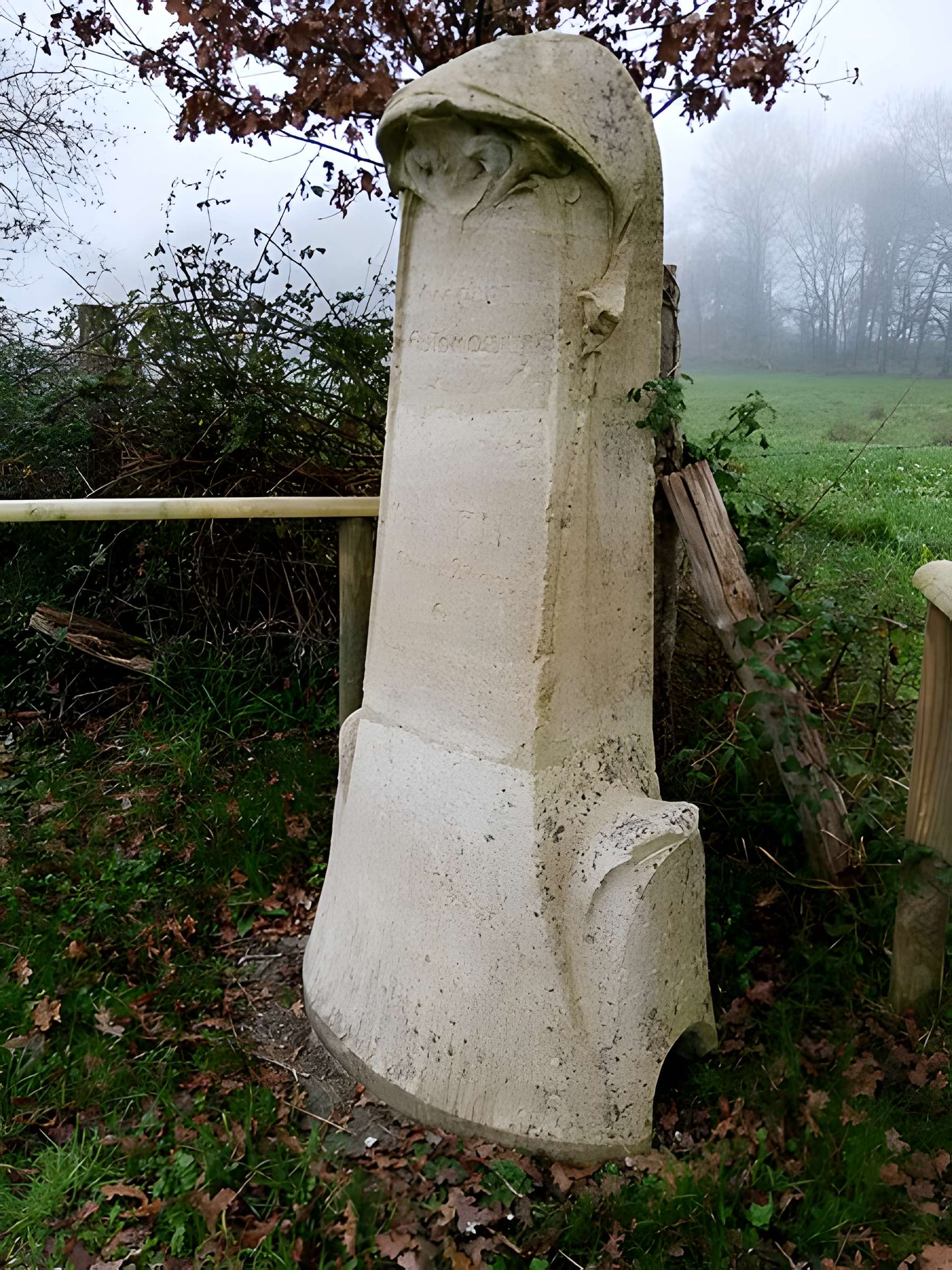 Monument commémoratif à Paul Nozal