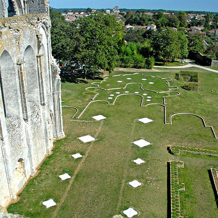 Photo de Cathédrale Saint-Pierre de Maillezais
