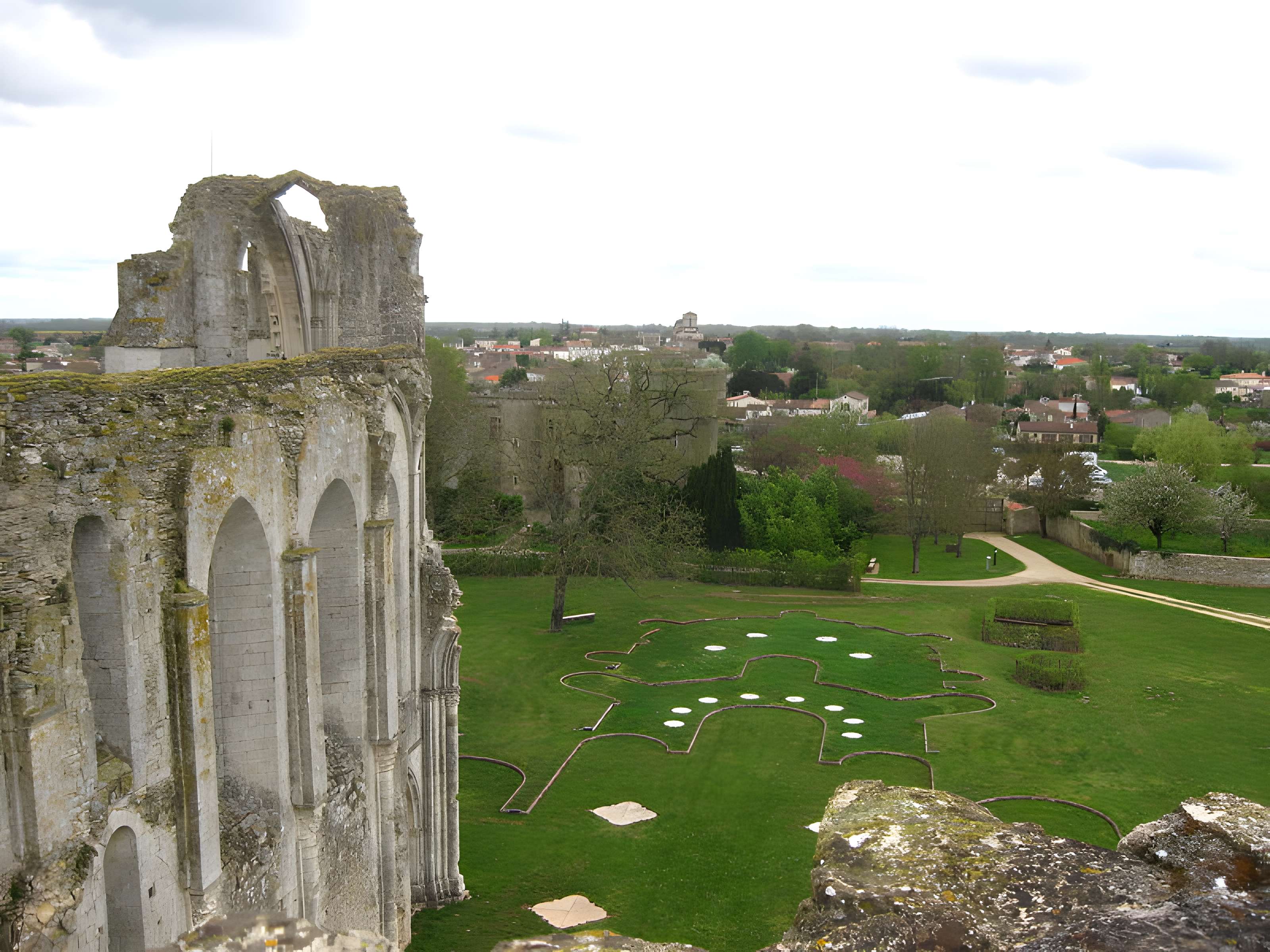 Cathédrale Saint-Pierre de Maillezais