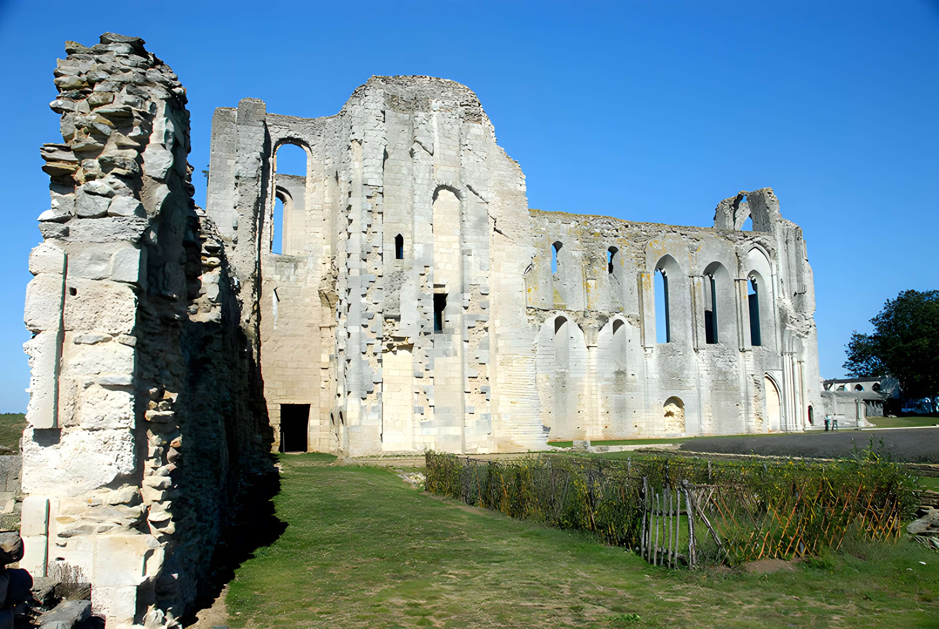 Cathédrale Saint-Pierre de Maillezais
