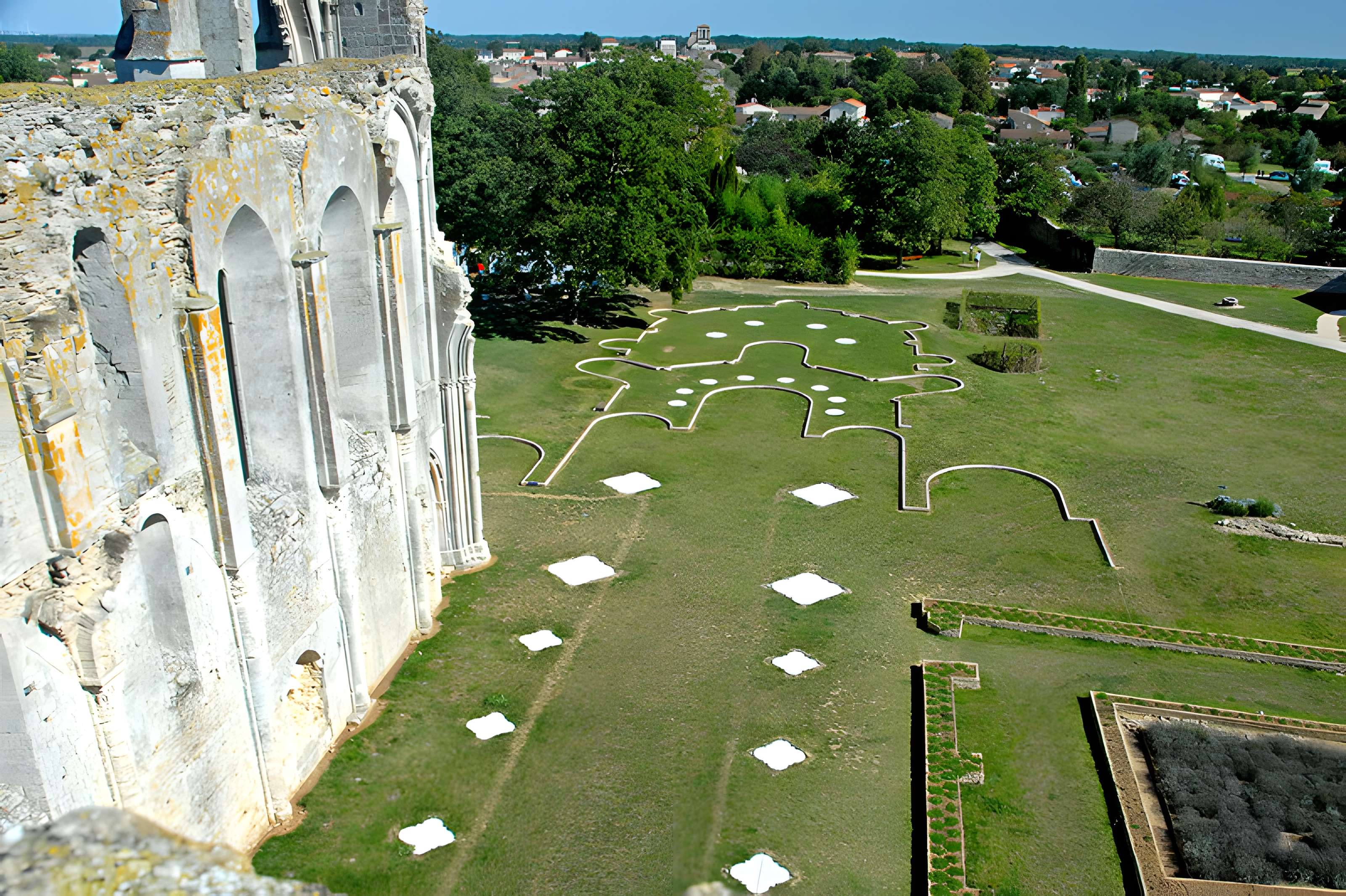 Cathédrale Saint-Pierre de Maillezais