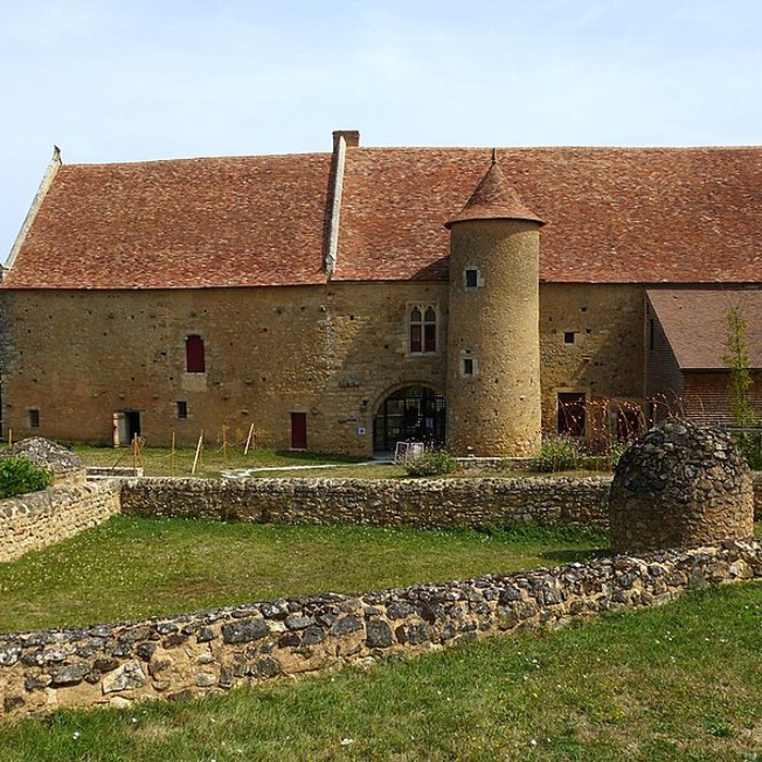 Photo de Cour de justice dAsnières-sur-Vègre